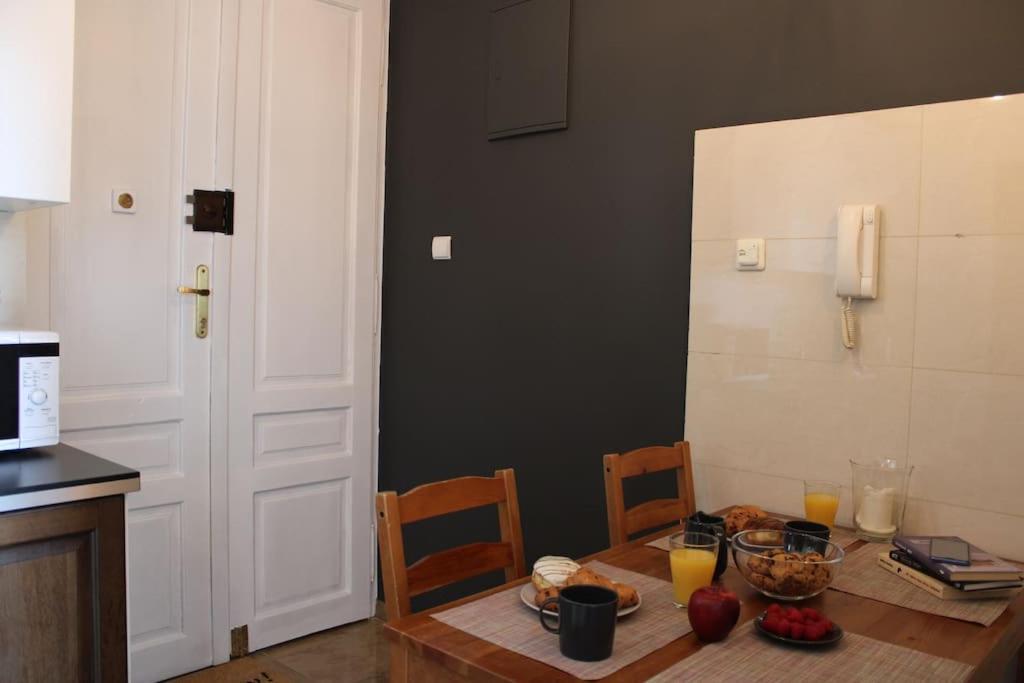 Dominican Square By Hashtag Apartments Krakow Ngoại thất bức ảnh